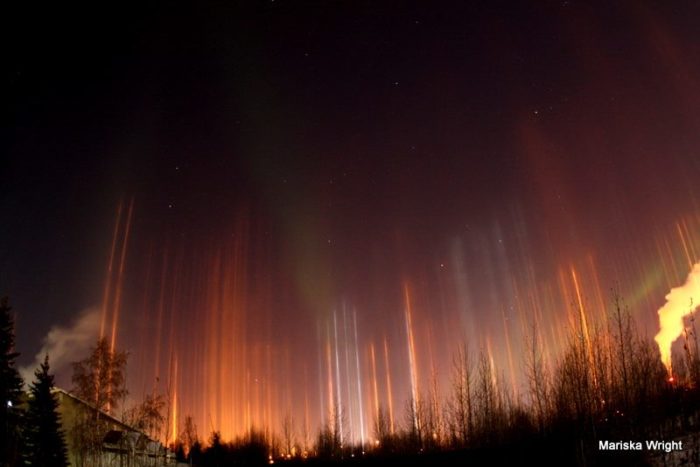 light-pillars-aurora-alaska-november-6-2014-1.jpg