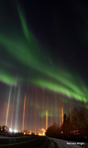 light-pillars-aurora-alaska-november-6-2014-3.jpg
