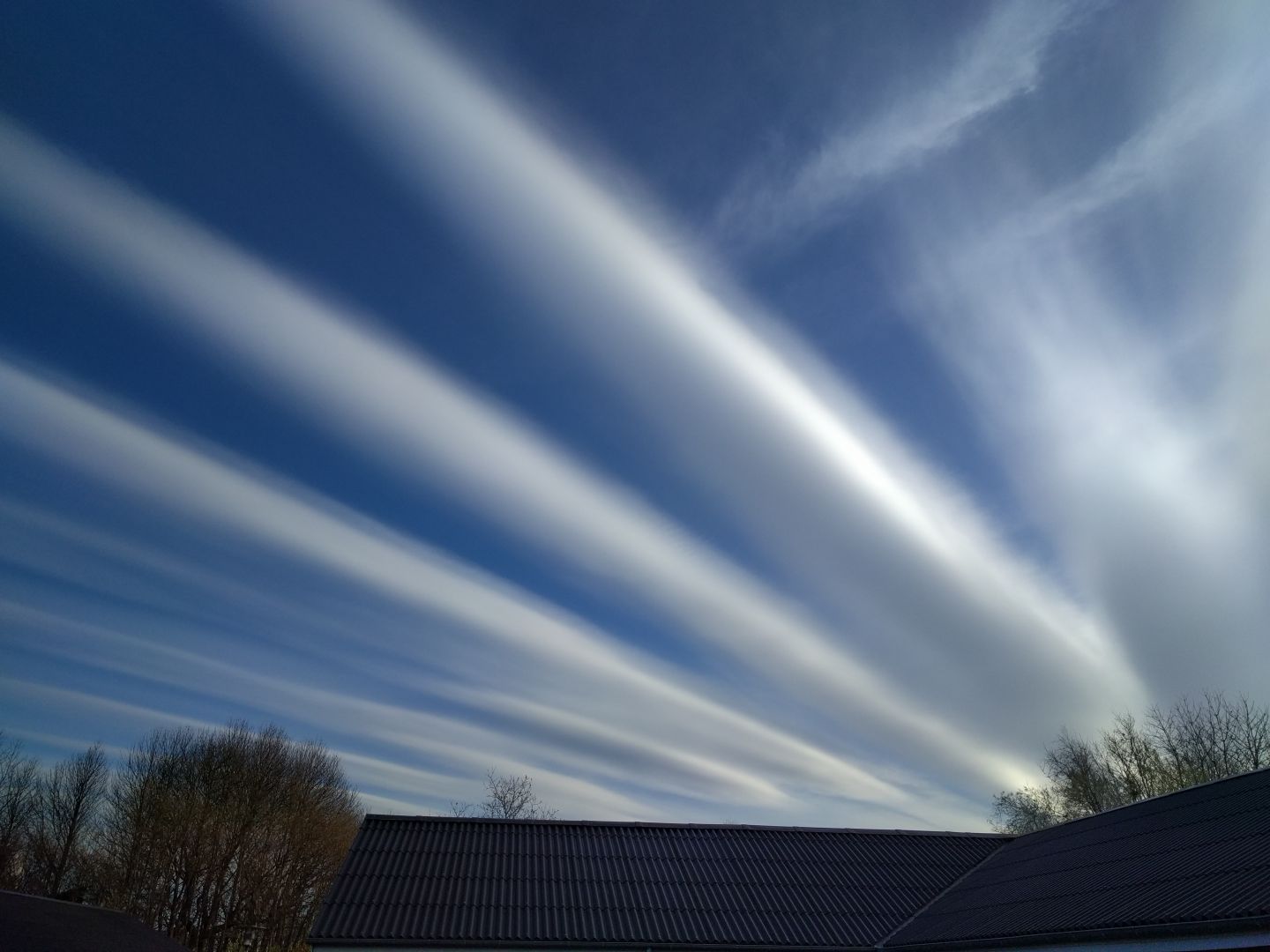 http://strangesounds.org/wp-content/uploads/2015/12/mysterious-clouds-Kolding-Denmark-2.jpg