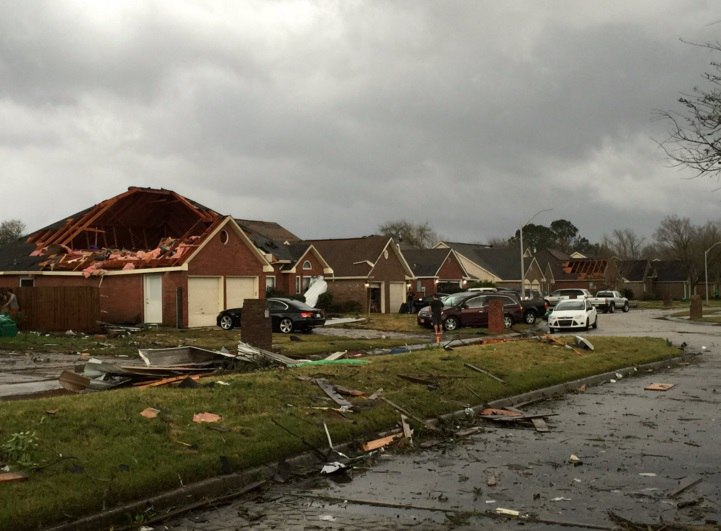 Tornado hits Preyriville, Louisiana - Strange Sounds