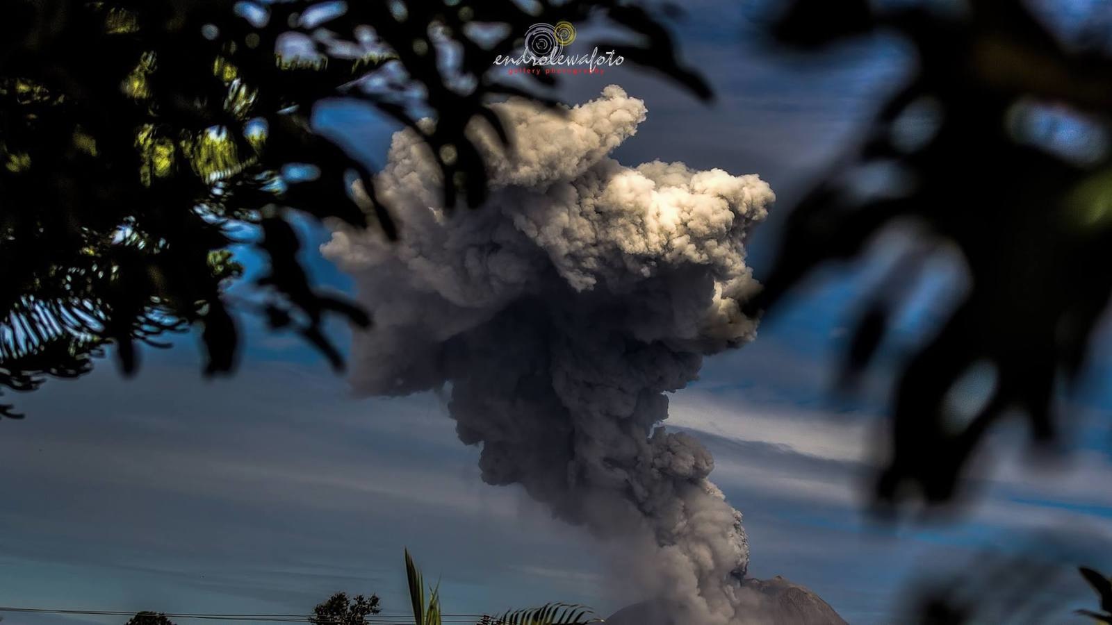sinabung volcano july 7 2016, sinabung volcano july 7 2016 pictures, sinabung volcano july 7 2016 video