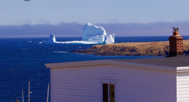 iceberg ferryland, iceberg ferryland pictures, iceberg ferryland video, iceberg ferryland newfoundland canada, iceberg ferryland april 2017
