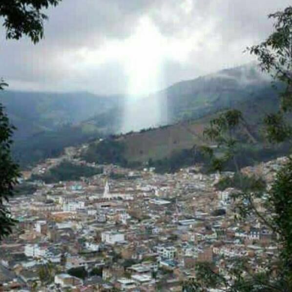 http://strangesounds.org/wp-content/uploads/2017/04/jesus-appears-over-colombian-city-landslide.jpg