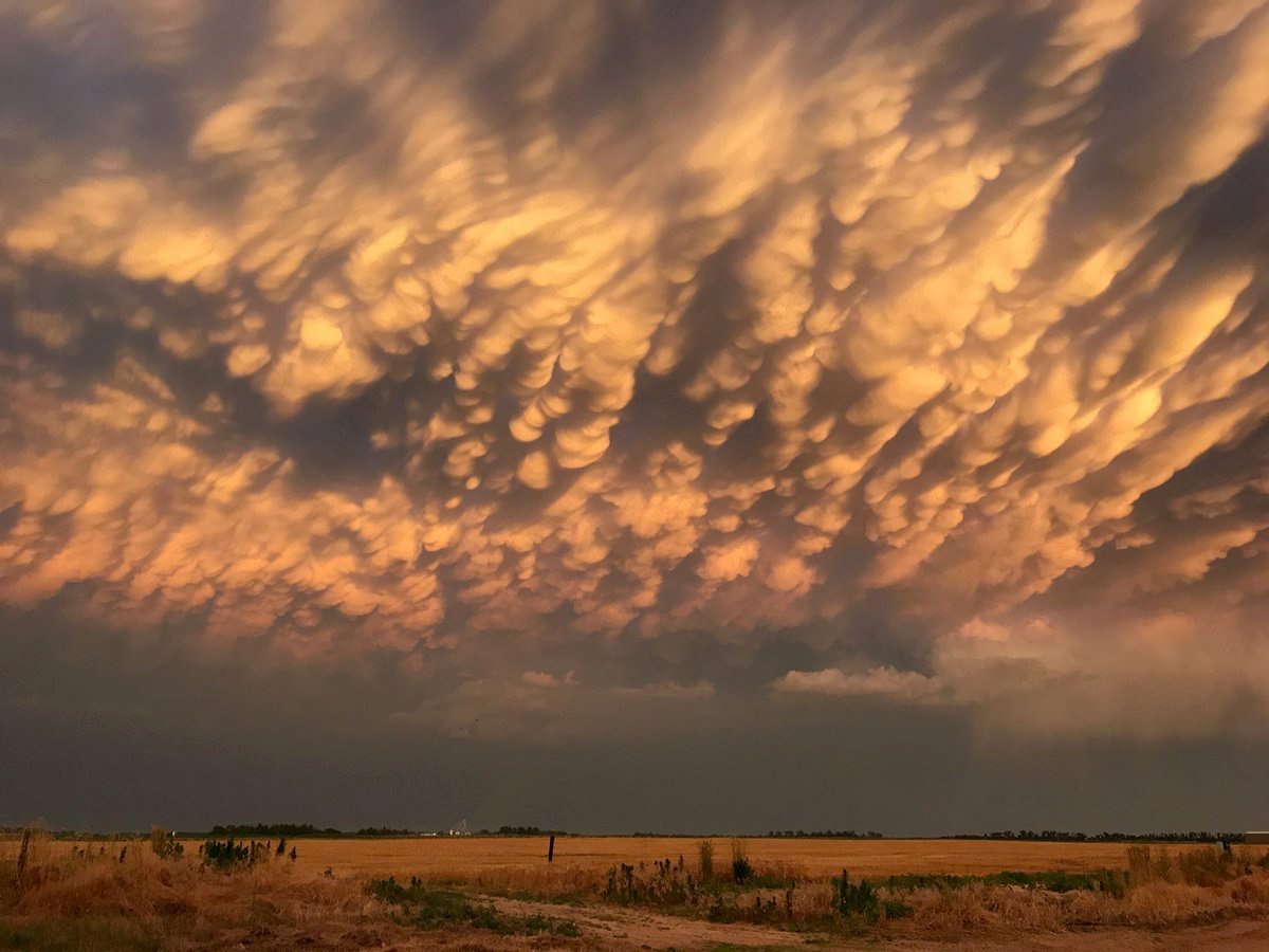 mammatus clouds Kansa June 15 2017, weaponized clouds kansas june 15 2017