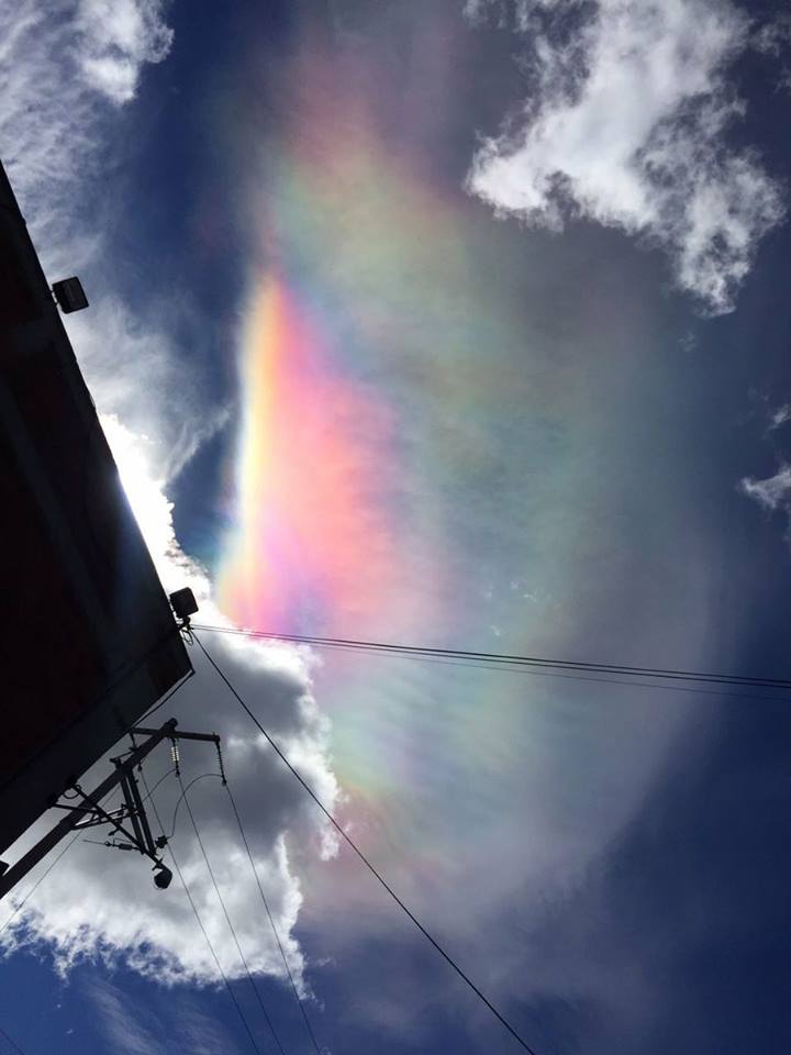 http://strangesounds.org/wp-content/uploads/2017/10/iridescent-cloud-mexico-october-2017-1.jpg