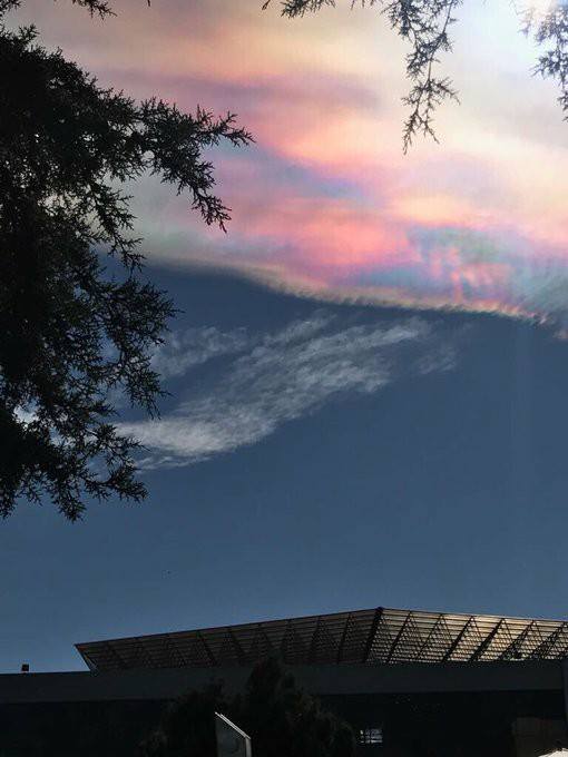 http://strangesounds.org/wp-content/uploads/2017/10/iridescent-cloud-mexico-october-2017-3.jpg