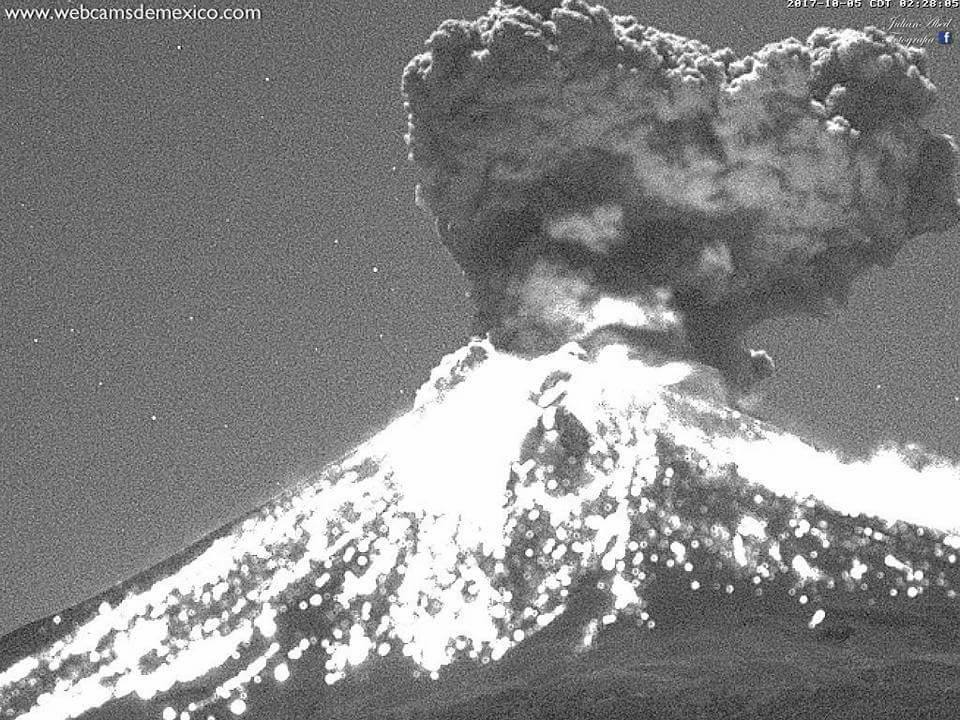 Popocatepetl volcano in Mexico erupts 3 times on October 5 2017, Popocatepetl volcano in Mexico erupts 3 times on October 5 2017 video, Popocatepetl volcano in Mexico erupts 3 times on October 5 2017 pictures