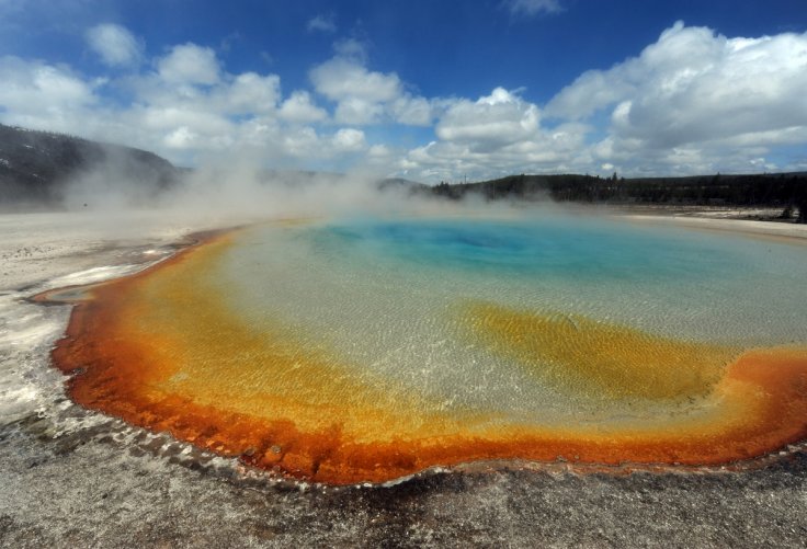 yellowstone-supervolcano-will-destroy-all-of-mankind-faster-than-we-thought-video-strange-sounds
