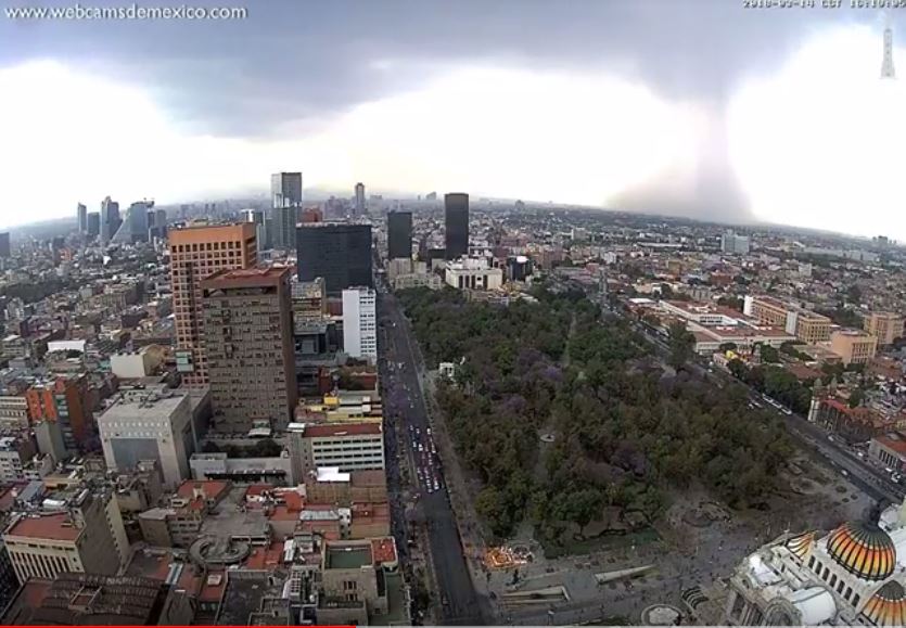 downburst mexico city, downburst mexico city video, downburst mexico city march 2018 video, Sudden downburst crashes on Mexico City in March 2018