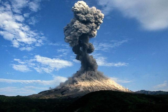 Ηφαιστειακή έκρηξη Karymsky στις 21 Οκτωβρίου