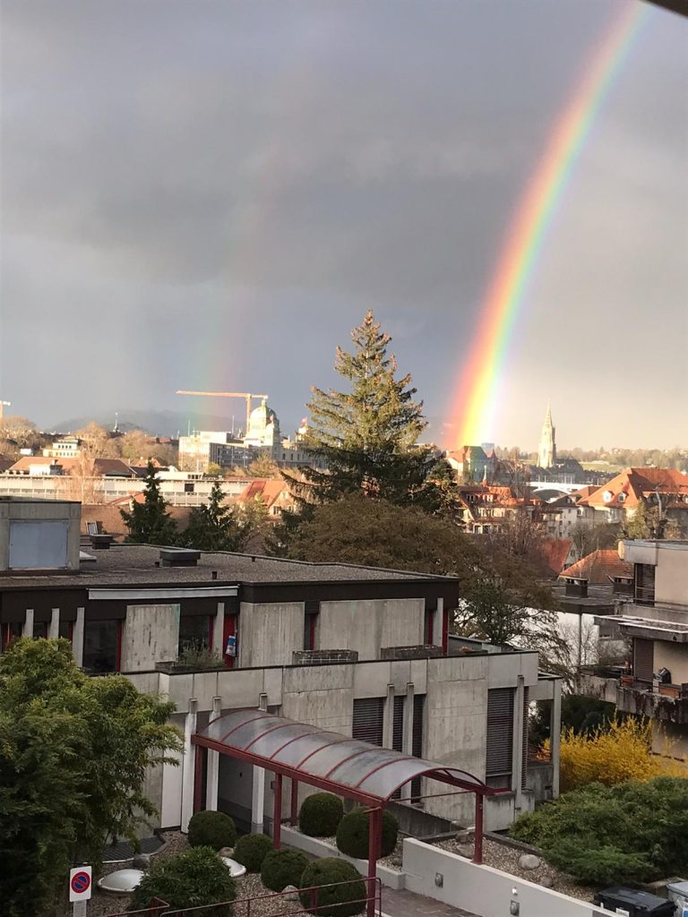 Тройная радуга в Берне, 2 апреля 2023 г.