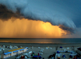 Violent and Apocalyptical Storm Hits Knokke-Heist in Belgium Caught on VIDEO, Breathtaking View Of A Storm Front Nearing Beach: mighty mother nature, weather video, video, violent weather phenomenon, video strange things, video strange weather phenomenon, video storm belgium, best video storm belgium, amazing and destructive storm hits belgium coast, Passage de l'orage/Storm op komst Knokke-Le-Zoute (Belgique-België-Belgium), Knokke-Le-Zoute storm (Belgique-België-Belgium), belgium storm video,Orage de Knokke-Le-Zoute : le passage de la terrible tempête, tempête en belgique video, image et videos orage belgique, apocalyptical storm belgium, Passage de l'orage/Storm op komst Knokke-Le-Zoute, tempete apocalyptique en belgique, Orage de Knokke-Le-Zoute : le passage de la terrible tempête, violent storm on belgium coast, amazing video of apacalyptical storm in belgium, apocalyptical storm belgium, Passage de l'orage/Storm op komst Knokke-Le-Zoute, tempetes, orage, amazing storm formation hits belgium, apocalyptical belgium storm video, strong winds and apocalyptical video of coastal belgium storm, amazing storm hits belgium, storm belgium, Knokke-Heist, Knokke-Le-Zoute