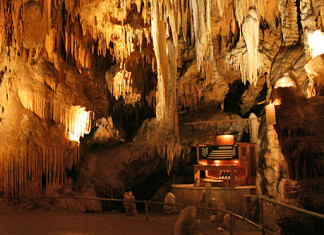 The Great Stalacpipe Organ, The Great Stalacpipe Organ in the Luray Caverns, The Great Stalacpipe Organ is the largest mucical instrument in the world, The Great Stalacpipe Organ in the Luray Caverns virginia, The Great Stalacpipe Organ in the Luray Caverns musical oddity, Musical Oddity: Discover The Great Stalacpipe Organ Deep Within The Luray Caverns in Virginia, The Great Stalacpipe Organ in Luray Caverns Virginia, The Great Stalacpipe Organ music video,, The Great Stalacpipe Organ concert, The Great Stalacpipe Organ music, The Great Stalacpipe Organ photo, The Great Stalacpipe Organ, Sound of Stalacpipe Organ, Luray Caverns, Virginia, musical oddity, strange sounds from nature, The Great Stalacpipe Organ, Luray caverns, virginia, luray caverns organ, organ pipes in luray caverns, sound oddity, strange sounds, strange music, strange stalactite music, music from nature, music from rocks, music from stalatite, discover The Great Stalacpipe Organ in Luray Caverns Virginia, amazing lithophone in virginia, the largest natural musical instrument in the world: The Great Stalacpipe Organ in Luray Caverns Virginia, the largest natural musical instrument in the world: The Great Stalacpipe Organ, largest organ in the world, weird musical instrument, odd music instrument, strange organ in cave, cave music virginia, cave music concert in virginia, strange music instrument, strange things in the world, discover amazing things in the world, early lithophone performances in Luray Caverns, This postcard from 1906 illustrates the method of early lithophone performances in Luray Caverns, Virginia, United States, strange musical oddity, strange music in cave, amazing nature phenomenon, ghost sounds in a cave,The Great Stalacpipe Organ is the largest mucical instrument in the world and is found deep within The Luray Caverns in Virginia. An amazing musical oddity!