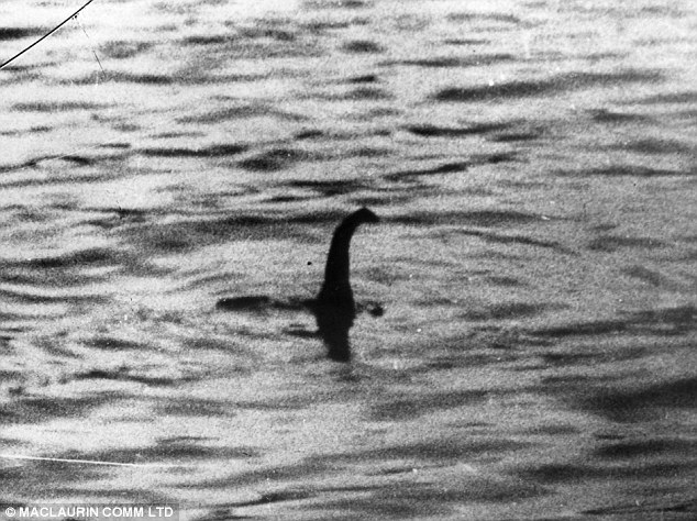 Loch Ness monster in 1934 by Robert Kenneth Wilson, famous Nessie picture 1934, first picture Loch Ness 1934, loch ness monster first picture, nessie Loch Ness monster in 1934 by Robert Kenneth Wilson picture