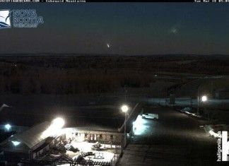 Fireball explosion over Maritimes and Quebec video march 18 2014, loud booms canada march 2014, fireball explosion canada march 2014, loud booms and rumblings after meteor explosion over maritimes and quebec march 18 2014, meteor explosion march 18 2014, meteor explosion video maritimes and Quebec march 18 2014, video fireball explosion maritimes and quabec march 18 2014, fireball explosion loud booms march 2014 video, video of fireball explosion canada march 2014, fireball explosion creates loud boom over maritimes and Quebec march 2014 video, video of meteor explosion over maritimes and Quebec march 14 2014, Fireball explosion over Maritimes and Quebec - March 18 2014