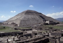 Pyramid of the sun, Pyramid of the sun in teotihuacan photo, Pyramid of the sun in teotihuacan image, Pyramid of the sun in teotihuacan is collapsing march 2014, scientists believe Pyramid of the sun in teotihuacan is collapsing, Pyramid of the sun collapse, Pyramid of the sun is collapsing, Pyramid of the sun in teotihuacan. Photo: MCDA Library, Mexican Pyramid of the Sun could collapse, Mexico s Pyramid of the Sun in danger of collapse, Mexico's Pyramid of the Sun could collapse, Huge Mexican pyramid could collapse like a sandcastle, Mexico's great pyramid under threat of collapse