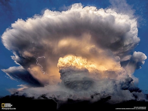 Cumulonimbus cloud, Cumulonimbus clouds, Cumulonimbus clouds are a sign of a maturing thunderstorm, which may produce heavy rain, hail and dangerous lightning photo, best photo of Cumulonimbus clouds