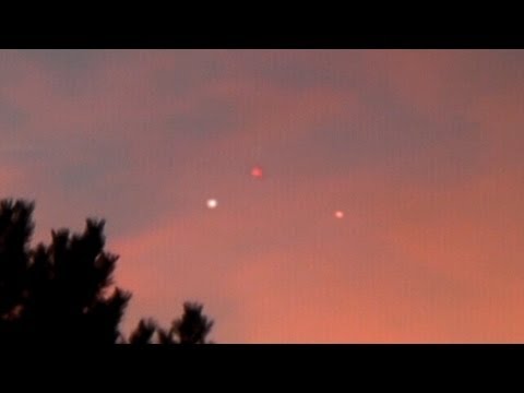 UFO sighting, ufo singhting june 2014, ufo, strange lights in the sky, what are these strange lights in the sky over rome, rome ufo meeting june 2014, strange lights sky rome june 2014, ufo strange lights june 2014, strange lights in the sky over rome during UFO meeting on June 1 2014, ufo squadron rome june 2014