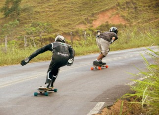 crazy longboard video, Crazy downhill longboarder, longboard, longboard video, longboard downhill video, crazy brazilian longboarders, best place to ride longboard in brazil, brazil longboard best sites, crazy longboarders, downhill longboard, downhill longboarder, Crazy downhill longboarders riding a hill at furious speed in Brazil. Photo: Absorbshop.com,