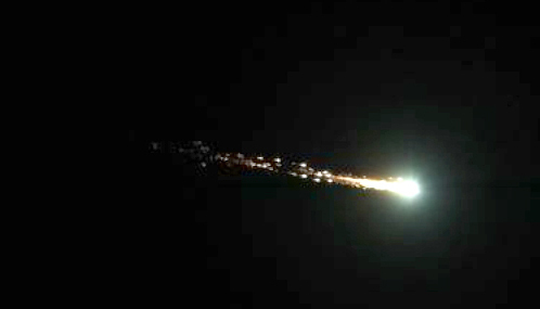 This green fireball was photographed in California on Oct. 17, 2012. Photo: NASA, Meteor And Fireball Reports Around The World: UK, USA, Brazil, Spain - June 20 To 30 2014, meteor, fireball, meteor report, meteor and fireball report uk devon, Green fireball in Devon (UK) - June 30 2014, Green fireball in Devon (UK) - June 30 2014 video, fireball report, meteor and fireball reports june 2014, meteor and fireball around the world june 2014, fireball explosion june 2014 video, fireball and meteor video june 2014, fireball video compilation june 2014, fireball spain toledo june 2014, fireball and meteor melbourne (florida) june 2014 video, A compilation of fires in the sky!, fireball and meteor reports: Huge Fireball explodes over Melbourne (Florida) - June 27 2014, fireball and meteor reports: Large meteor explosion over Brasília (Brazil) - June 27 2014, The Sky Sentinel network caught a bright meteor falling out of the clouds over Melbourne, Florida, USA on June 27 2014 at 2:15 AM, , this meteor passing by over Brasilia was caught on June 27 2014 at 5:54 AM by Carlos Bella, large green fireball crossed the sky over the West Country, Wales and the West Midlands at 03:04 BST and was caught on camera by an observatory in Devon, fire in the sky video compilation: Meteor And Fireball Reports Around The World: UK, USA, Brazil, Spain - June 20 To 30 2014, fire in the sky, meteor, fireball, fireball activity, fire in the sky video compilation, Meteor And Fireball Reports Around The World, UK, USA, Brazil, Spain, June 2014