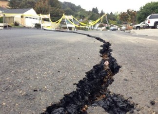napa quake, napa earhquake, water after napa quake, re-birth of streams after napa quake, napa quake releases water trapped underground, napa quake vs northern california drought, Fissures and cracks produced by the Napa quake have released groundwater which now fills up streams and lakes. Amazing!