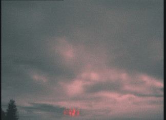 red sprite november 20014, red sprite photo 2014, red sprite croatia november 2014, Two groups of red sprites have been spotted under thunderstorm clouds in Croatia on November 5, 2014.
