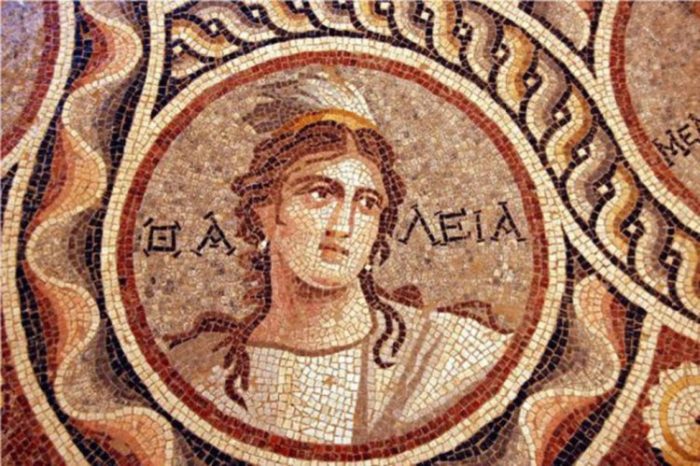 zeugma mosaic the muse thalia, zeugma ancient mosaic: The muse thalia. Photo: Adem Yılmaz, zeugma mosaic, ancient mosaic zeugma, zeugma mosaic november 2014, ancient mosaic unearthed in Zeugma nov 2014, Stunning Ancient Greek Mosaic Depicting The Nine Muses or Daughters of Zeus Unearthed in Turkey, zeugma, zeugma mosaic, zeugma excavation project, mosaic zeugma turkey, turkey ancient mosaic zeugma, amazing zeugma mosaic discovery nov 2014, Zeugma Antik Kenti'nde 3 yeni mozaik bulundu