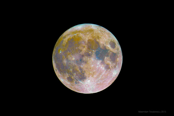 colors of moon, true color of moon, what is the color of moon, moon color is not grey, moon is multicolor, multicolor moon, What the true color of the moon? Discover in this amazing picture what are the real colors of the moon, The true colors of the moon by Maximilian Teodorescu at Comana Woods, Romania