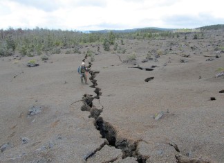 ground crack kilauea 2015, ground crack kilauea, ground crack kilauea volcano, ground crack kilauea eruption, ground crack kilauea 2015, ground crack kilauea volcano hawaii 2015, Ground cracks appear at active vents during the ongouing Kilauea volcano eruption 2014-2015