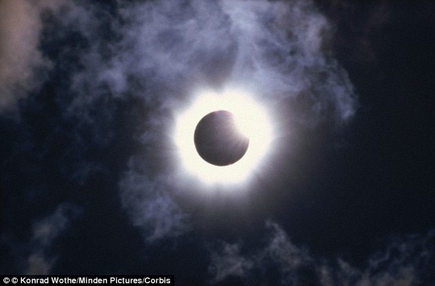 total solar eclipse march 20 2015, total solar eclipse march 2015, total solar eclipse march 20 2015 video, total solar eclipse march 20 2015 photo, Total solar eclipse over Germany on 11 August 1999