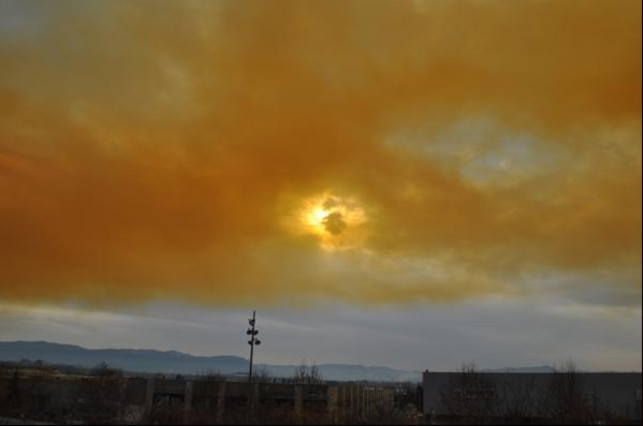 terrifying orange cloud covers sky of catalonia after explosion at chemical plant on February 2015, toxic cloud explosion spain, orange toxic cloud spain, chemical plant explosion spain, toxic cloud after chemical explosion spain, chemical industry explodes in catalonia creating giant orange cloud, toxic cloud spain february 2015, toxic cloud appears after chemical explosion video