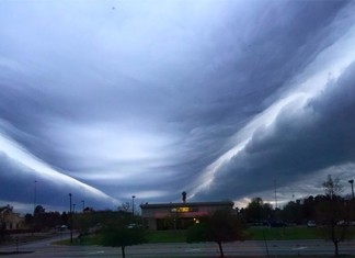 Roll clouds and Asperatus Clouds augusta and south carolina march 30 2015, Roll and Asperatus Clouds augusta and south carolina march 30 2015, asperatus unduléatus and roll clouds augusta virginia and south carolina pictures, amazing photo august clouds, virgina and nc strange cloud formation march 30 2015, roll clouds augusta march 2015, wave cloud august and nc march 2015