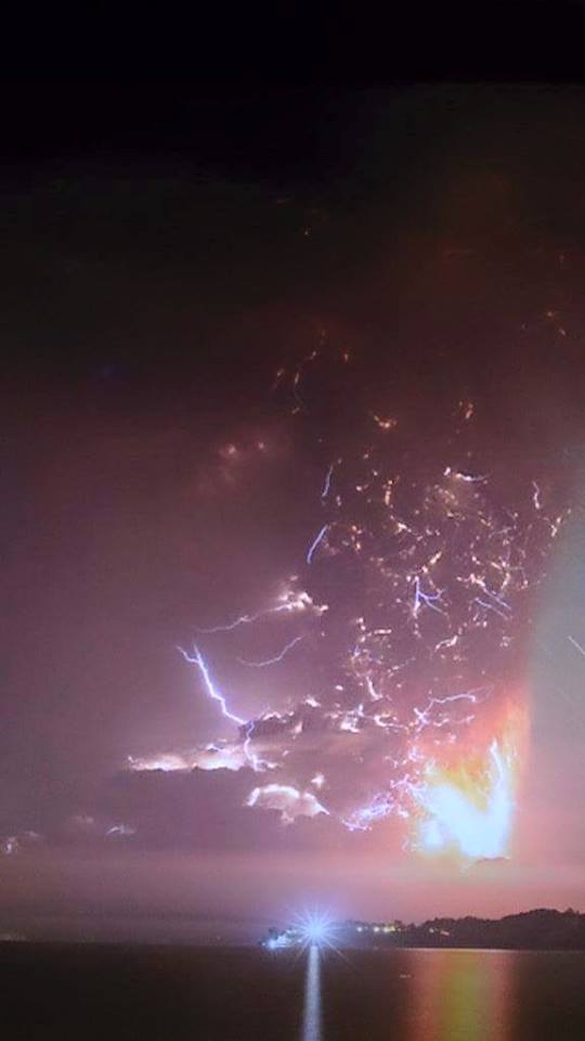 calbuco eruption, calbuco eruption april 2015, calbuco eruption picture, calbuco eruption video april 2015, calbuco eruption apocalypse april 2015, calbuco eruption picture apocalyptic, amazing calbuco eruption photos and videos