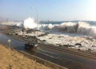 extreme surge south america may 2015, giant waves pacific coast may 2015, surge south america may 2015, giant waves kill sout america mexico to chile, surge mexico to chile pacific coast may 2015, Grandes olas en playas de Panama, Mar de Fondo, Mar de Fondo 2015, Mar de Fondo 2015 foto e video