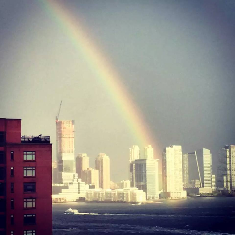 9/11 memorial, rainbow NY september 10 2015, rainbow appears over New York one day before commemoration day, amazing rainbow new world trade center september 10 2015, rainbow appears over Manhattan september 10 2015