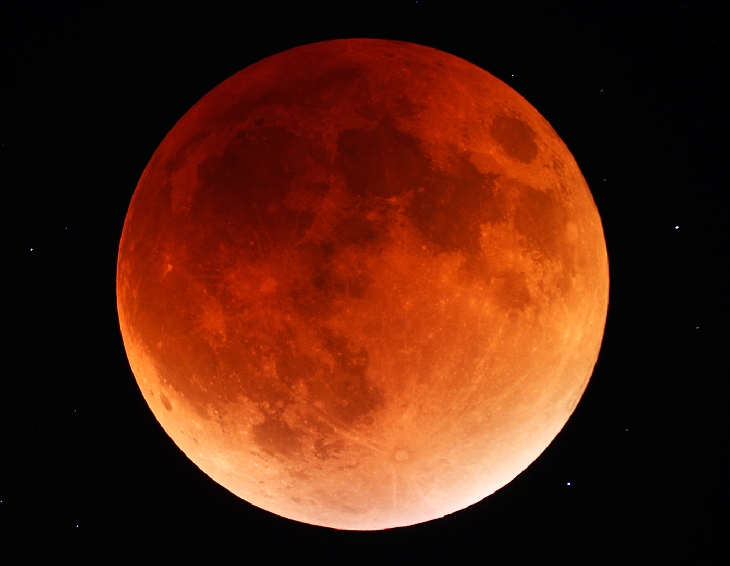 Supermoon lunar eclipse pictures - Strange Sounds
