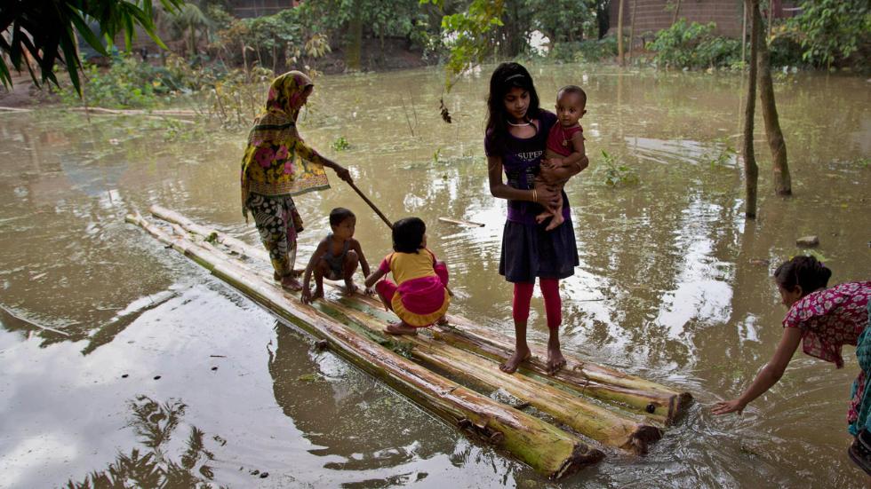 floods India, monsoon floods India, monsoon floods India september 2015, monsoon flooding india 2015, monsoon flooding september 2015 photo, monsoon flooding india september 2015 video, monsoon flooding india september 2015 pictures and videos