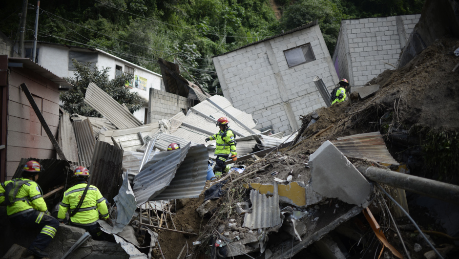 landslide guatemala october 2015, guatemala landslide, guatemala landslide photo, guatemala landslide video