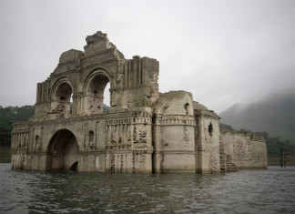 mexico church re-emerges from underwater, mexico church underwater, mexico church reappears in reservoir, mexico church appears from underwater, underwater mexican church reappears from underwater