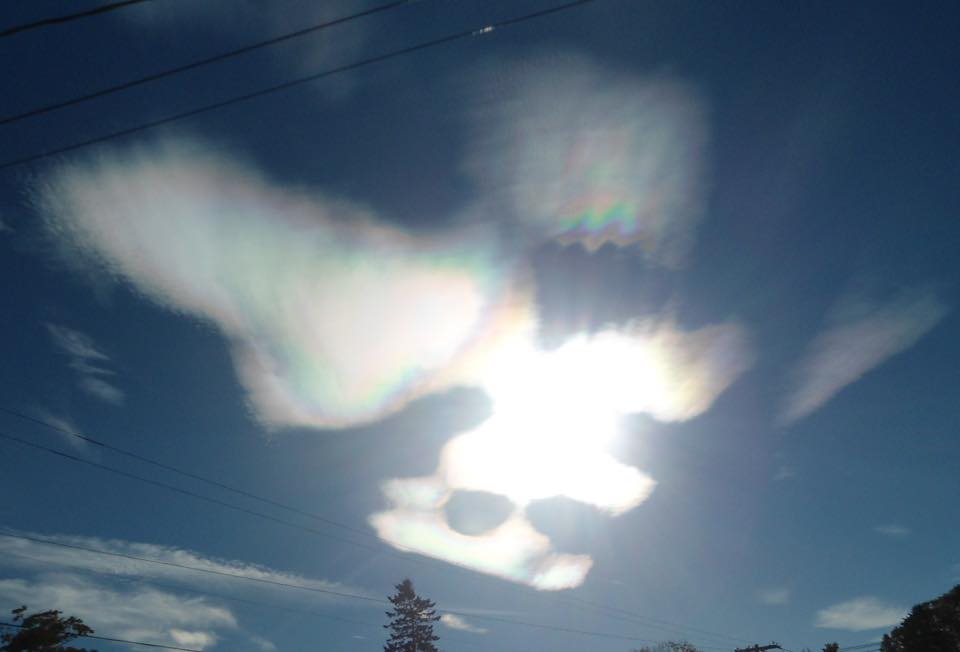 rainbow cloud, iridescent cloud, rainbow cloud NY, iridescent cloud NY, upstate rainbow cloud upstate ny, upstate new york rainbow cloud october 2015, This incredible iridescent cloud was spotted in Upstate New York on October 12 2015