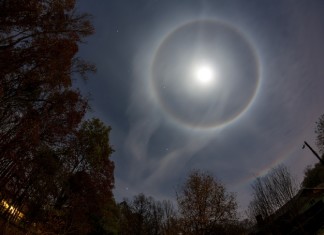 Full Beaver Moon, november 2015 full moon pictures, lunar corona full moon november 2015, lunar halo beaver full moon november 2015 picture, full moon corona, full moon halo november 2015, lunar halo beaver full moon november 2015, lunar corona full moon november 2015, Etruscan Vase Moonrise picture, Perfect atmospheric conditions in Maine led to an Etruscan Vase Moonrise of the Full Beaver Moon., This colourful lunar corona captured in Canada shows beautiful gradations from blue to orange, This picture of November 2015 full moon over Latvia could be used in a horror movie, Again the colorful lunar corona appeared in the sky of Plavinas, What an impressive halo around the Full moon., blue full moon halo in the sky of New Dehli, awesome double halo around the Beaver Full Moon in the sky of South Carolina
