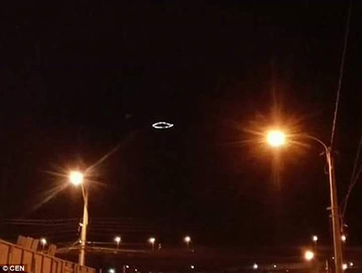 strange light circle clock iquique, Residents in Chilean city spooked by circle of light "UFO", ufo chile, ufo sightings november 2015 iquique, weird circle ufo chile november 2015
