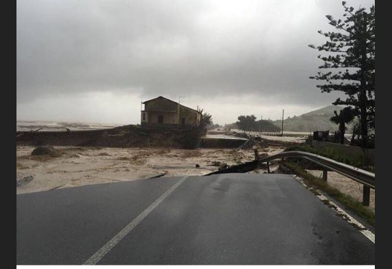 extreme weather calabria, calabria floods, floods in Calabria november 2015, extreme flooding calabria and sicily november 2015, violent surges flash floods calabria sicily