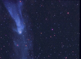 comet catalina, comet catalina magnetic storm picture, comet catalina magnetic storm, magnetic storm comet catalina, catalina magnetic storm pictures, giant orbs comet catalina tail, This plasma blob form as a result of magnetic storms on the tail of Comet Catalina
