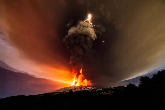 mount etna eruption 2015 case study