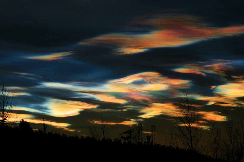 psc, polar stratospheric clouds, colorful polar stratospheric clouds december 2015, colorful polar stratospheric clouds lappland, colorful polar stratospheric clouds pictures
