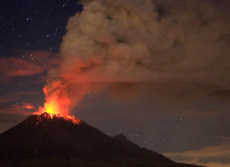 popocatepetl volcano eruption february 3 2016, popocatepetl volcano eruption february 3 2016 video, popocatepetl volcano night eruption february 3 2016, Volcano erupts near Mexico City,