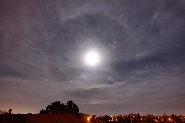 full moon halo gif, snow moon halo, february snow moon pictures, full moon pictures february 2016