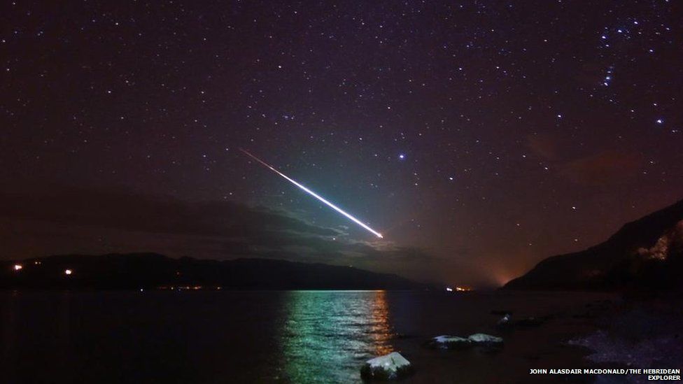 meteor scotland february 29 2016, loud bang meteor scotland february 29 2016, loud boom and flash of light scotland february 2016, mysterious boom and rumbling as fireball explodes over Scotland february 29 2016, scotland fireball explosion video