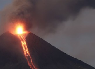 momotombo volcano eruption, teluca volcano eruption, momotombo and teluca volcanoes erupt with 2 hours in nicaragua february 2016